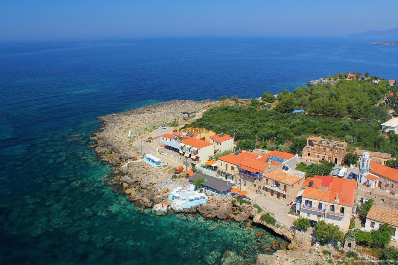 Hotel Faros à Agios Nikolaos  Extérieur photo