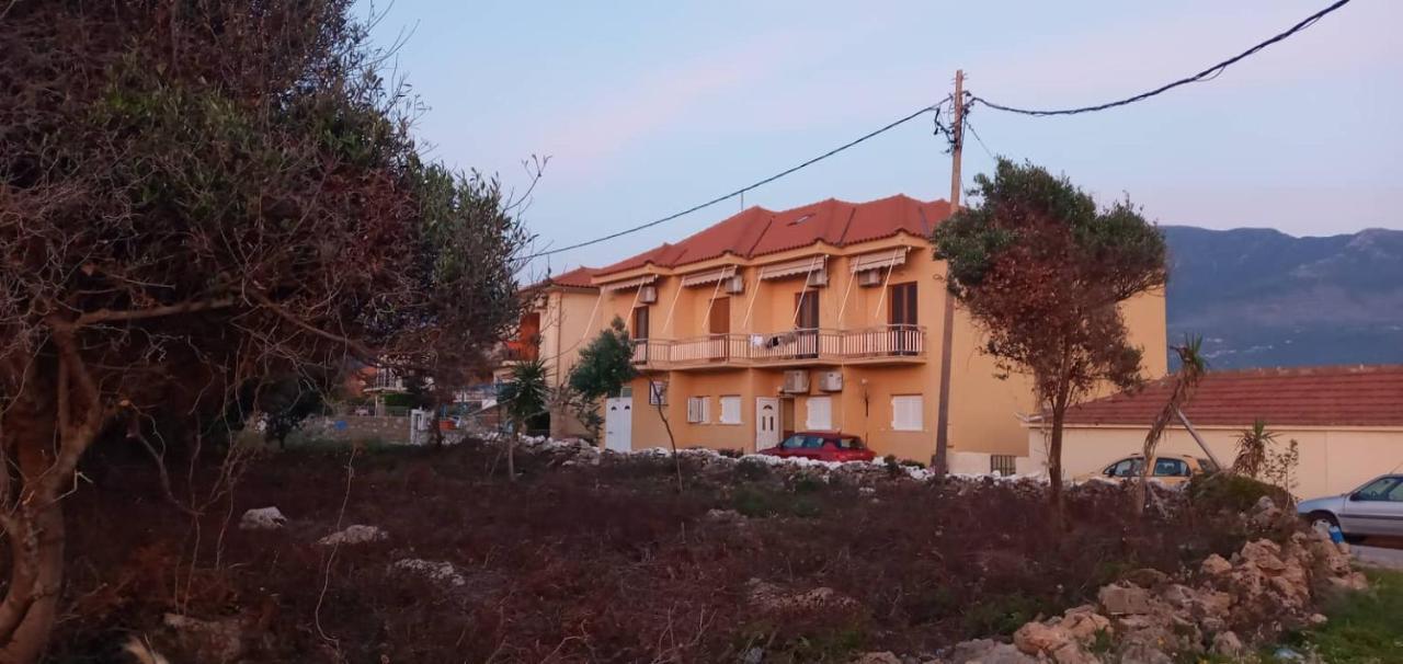 Hotel Faros à Agios Nikolaos  Extérieur photo